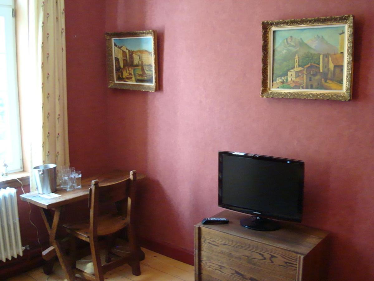 B&B Chateau Bagatelle Frasnes-lez-Anvaing Стая снимка